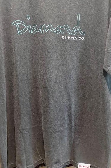 DIAMOND TRACE OG SCRIPT TEE  (PEPPER BLACK) Sunny Smith LLC