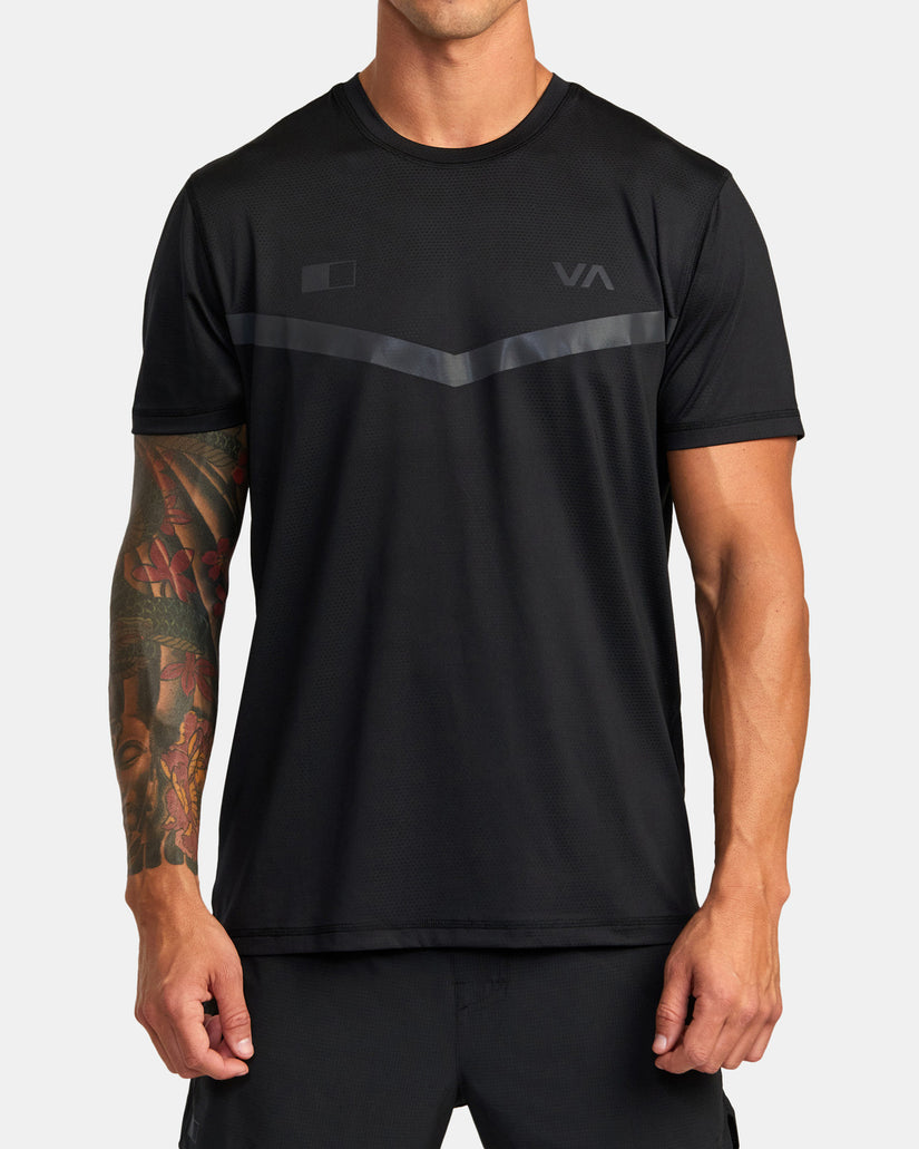 RVCA Runner Technical S/S Sunny Smith LLC