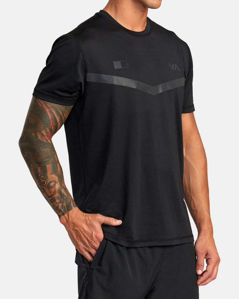 RVCA Runner Technical S/S Sunny Smith LLC