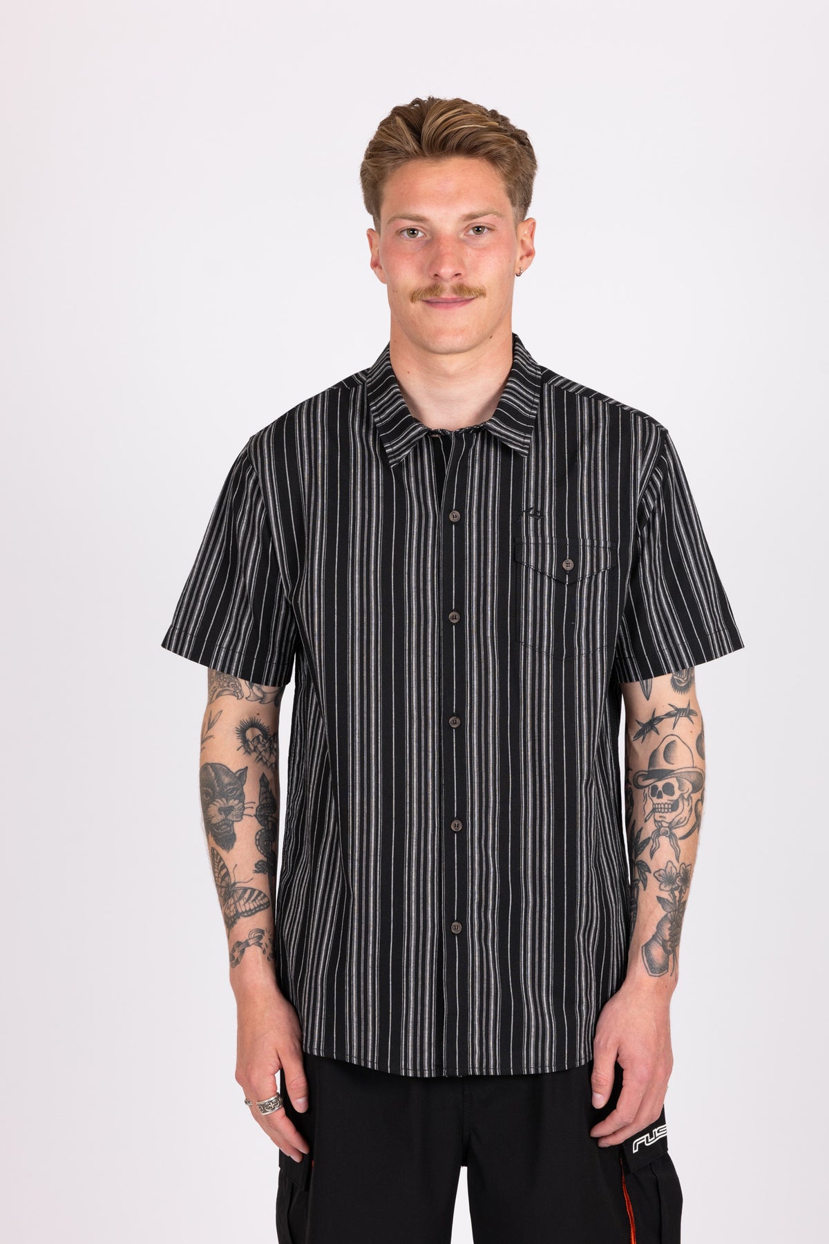Rusty Verts S/S Woven Black Size : Large